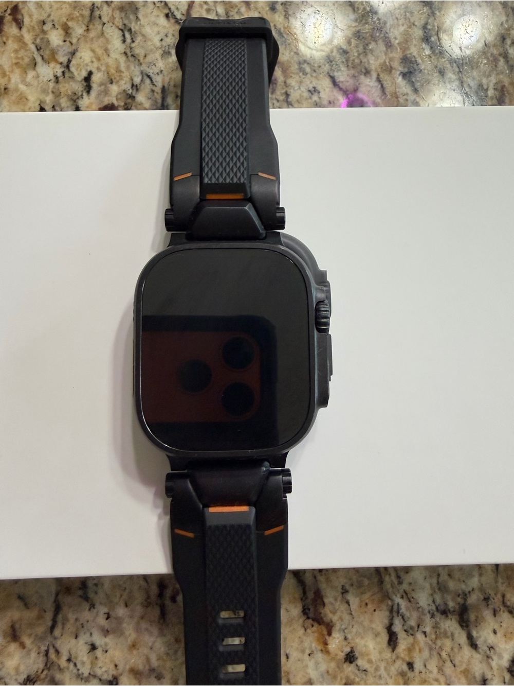 Apple Watch ultra 2 black titanium - Picture 11 of 14